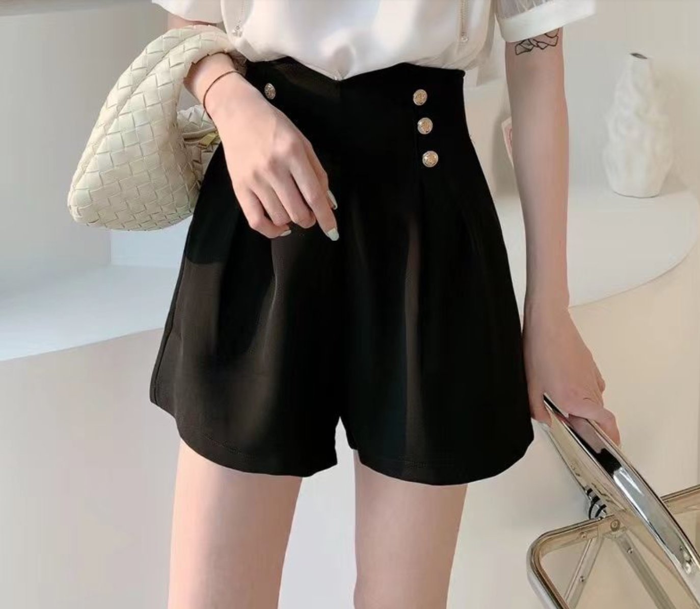 Elegant High Waist Button Shorts - Enenesis