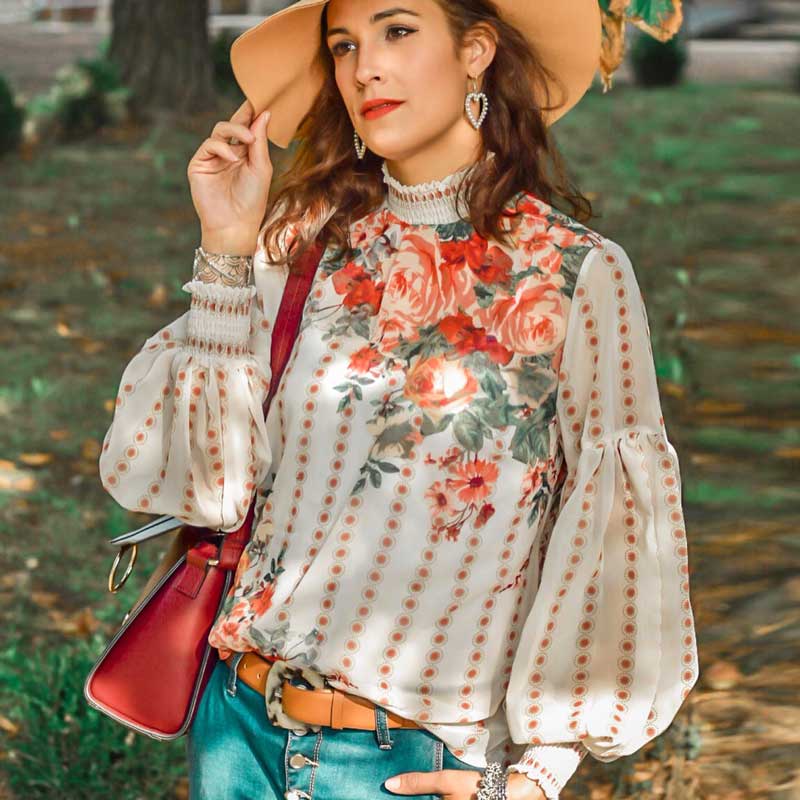 Wild Vintage Floral Print Blouse