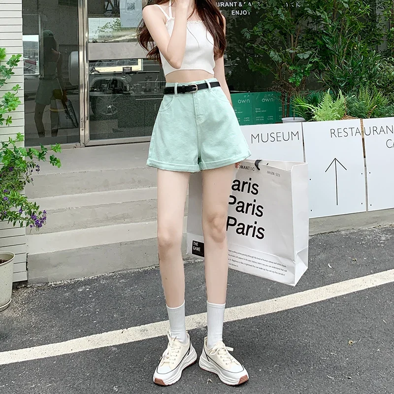 Cuffed Design Belt Denim Shorts