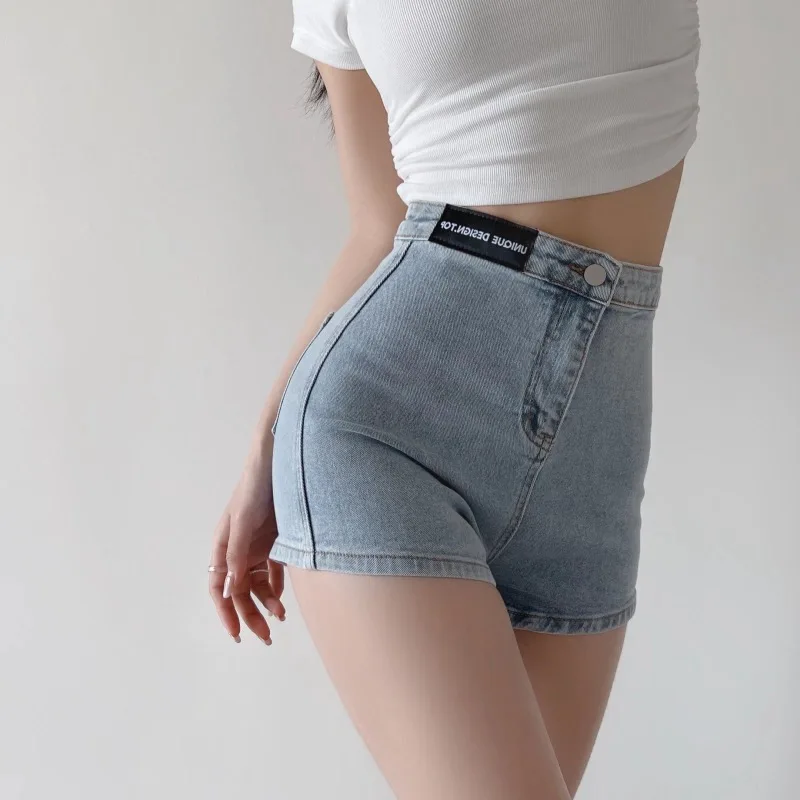 Chic Slim Fit Design Shorts