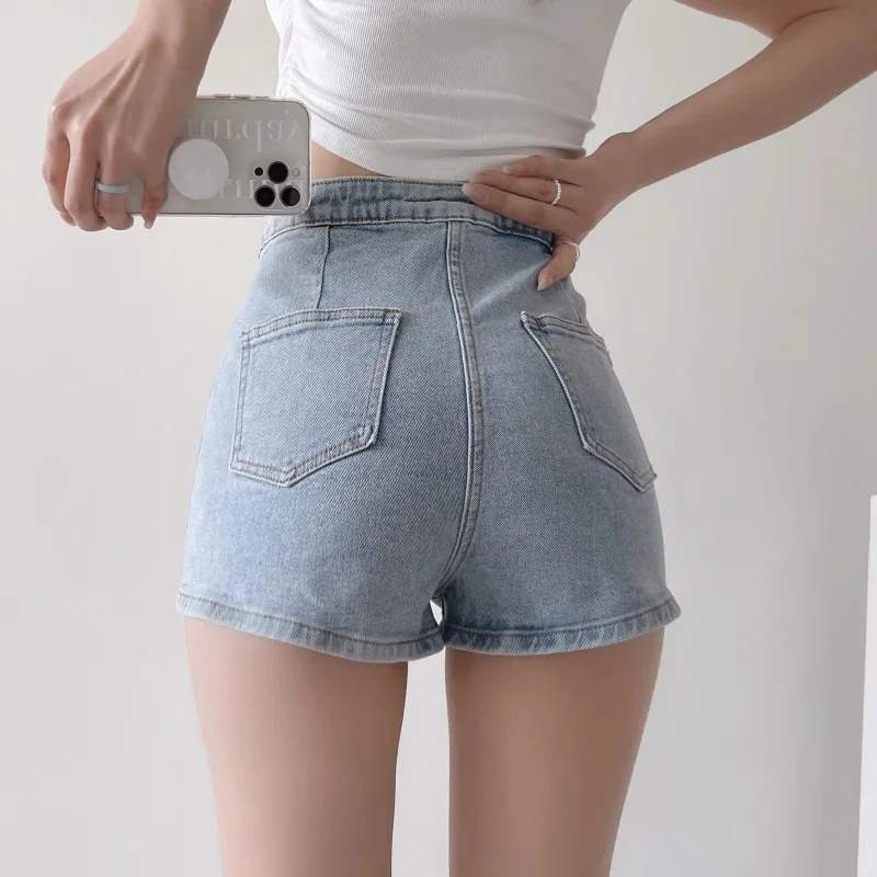 Chic Slim Fit Design Shorts