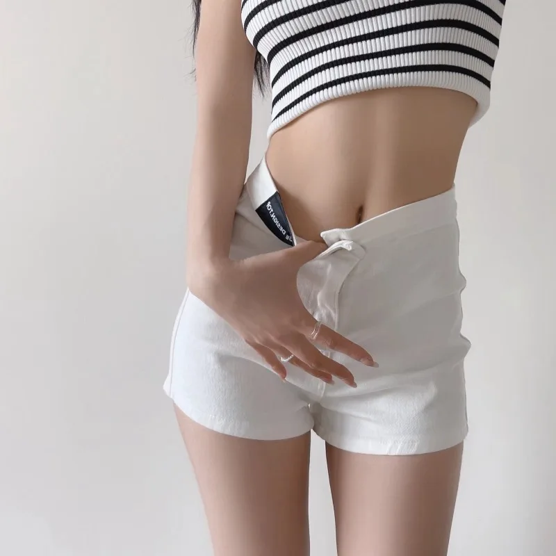 Chic Slim Fit Design Shorts