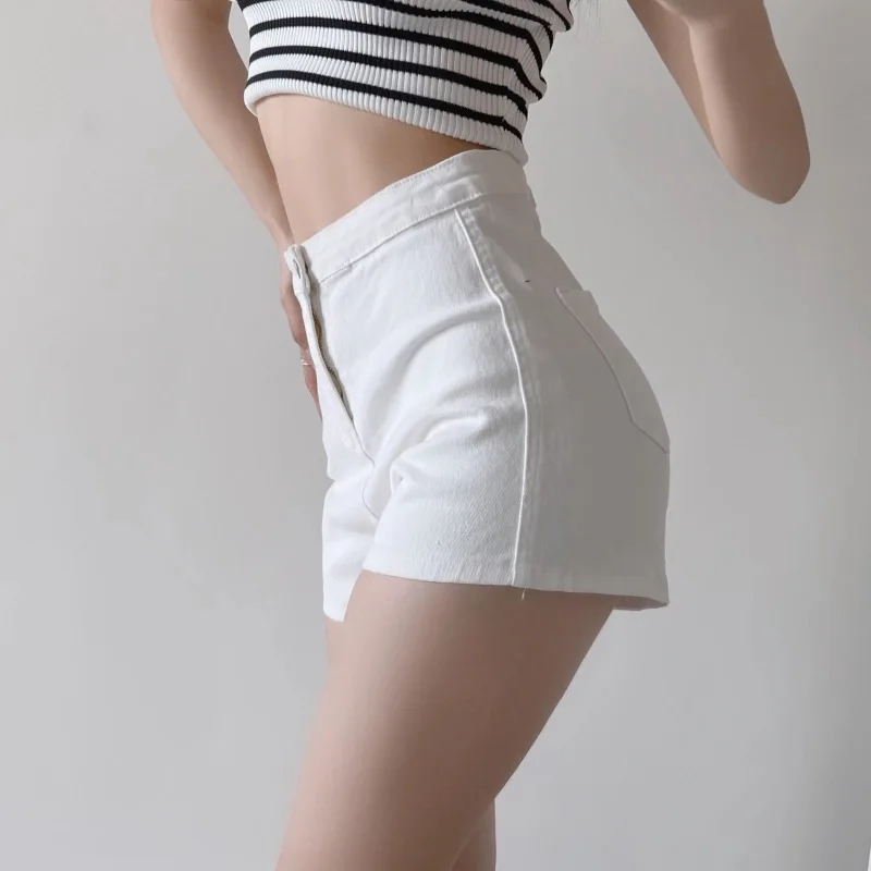 Chic Slim Fit Design Shorts